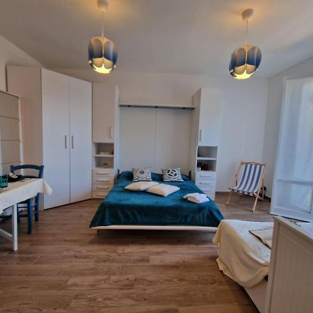 Apartmán 650 Metri Dal Mare - Wifi - Terrazzo - Piscina - A/C Pietra Ligure Exteriér fotografie