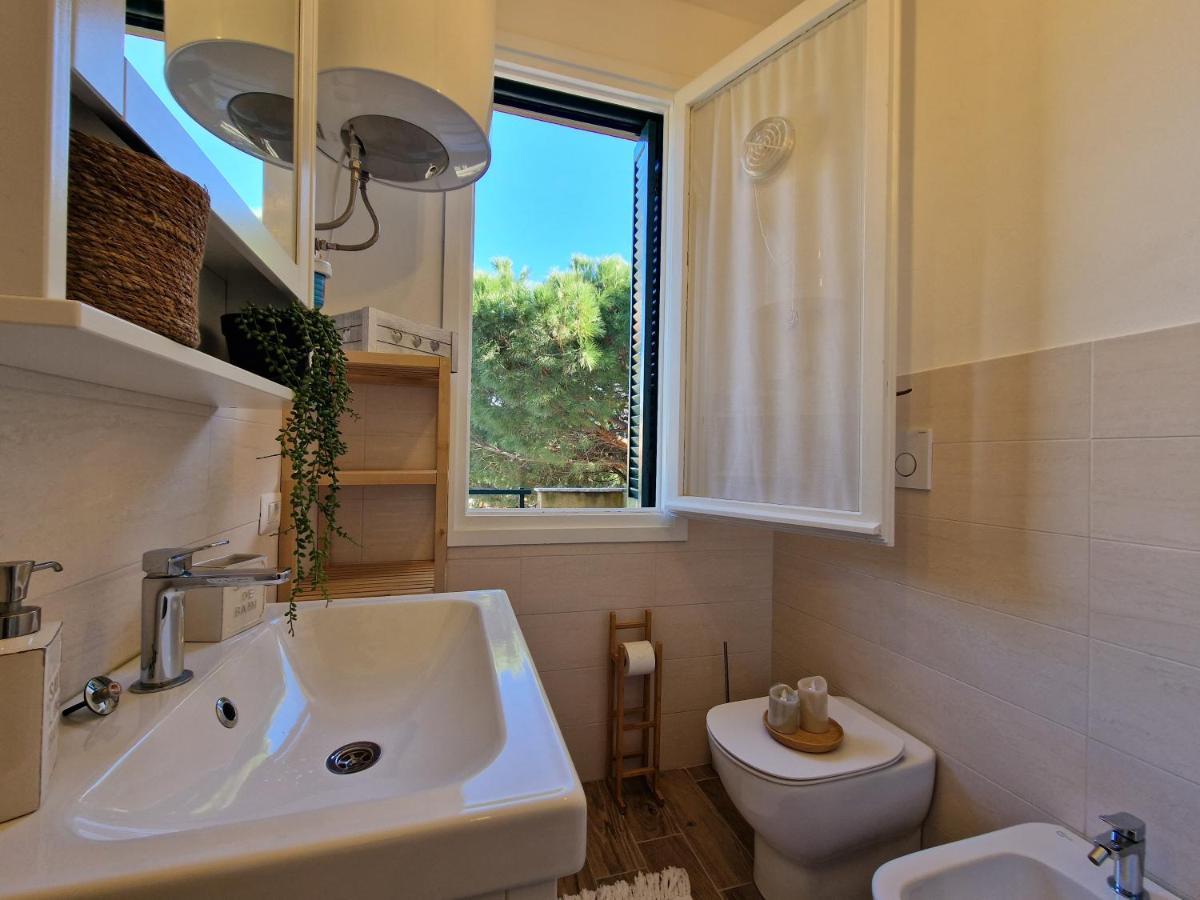 Apartmán 650 Metri Dal Mare - Wifi - Terrazzo - Piscina - A/C Pietra Ligure Exteriér fotografie