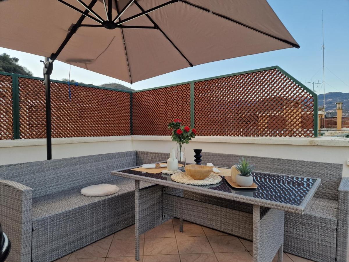 Apartmán 650 Metri Dal Mare - Wifi - Terrazzo - Piscina - A/C Pietra Ligure Exteriér fotografie